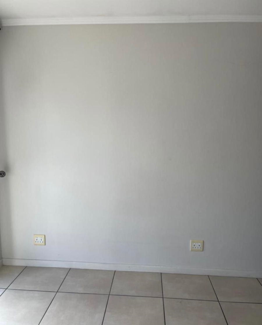  Bedroom Property for Sale in Olivedale Gauteng