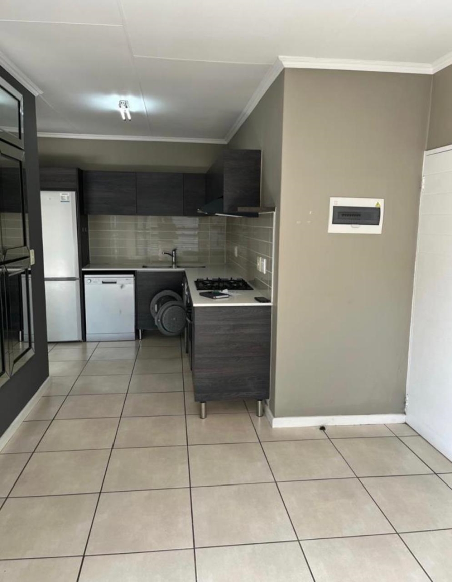  Bedroom Property for Sale in Olivedale Gauteng