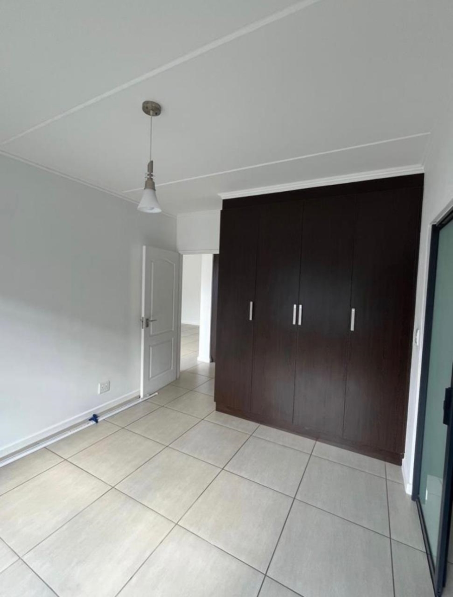  Bedroom Property for Sale in Greenstone Hill Gauteng