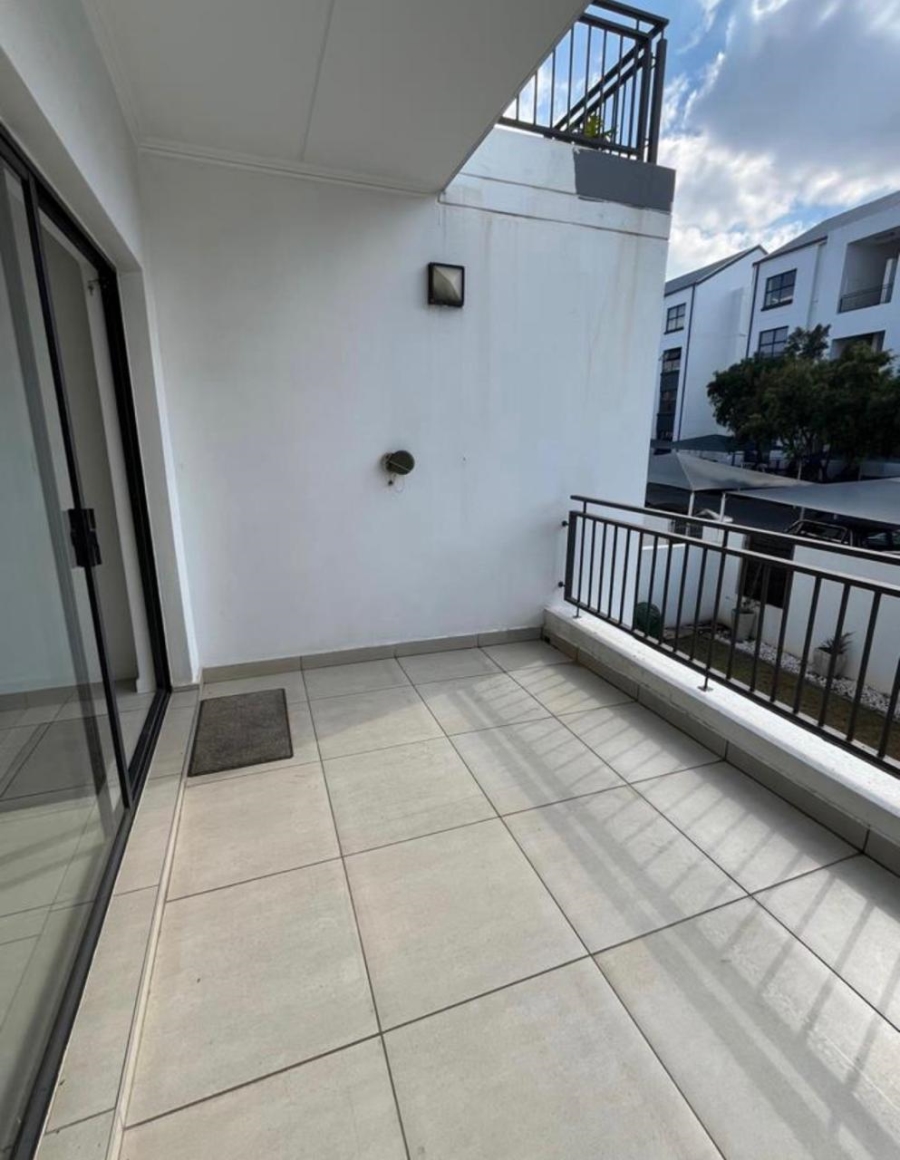  Bedroom Property for Sale in Greenstone Hill Gauteng