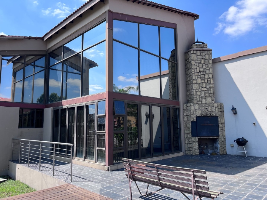 4 Bedroom Property for Sale in Vanderbijlpark SE 8 Gauteng