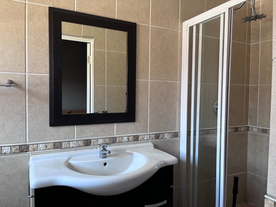 4 Bedroom Property for Sale in Vanderbijlpark SE 8 Gauteng