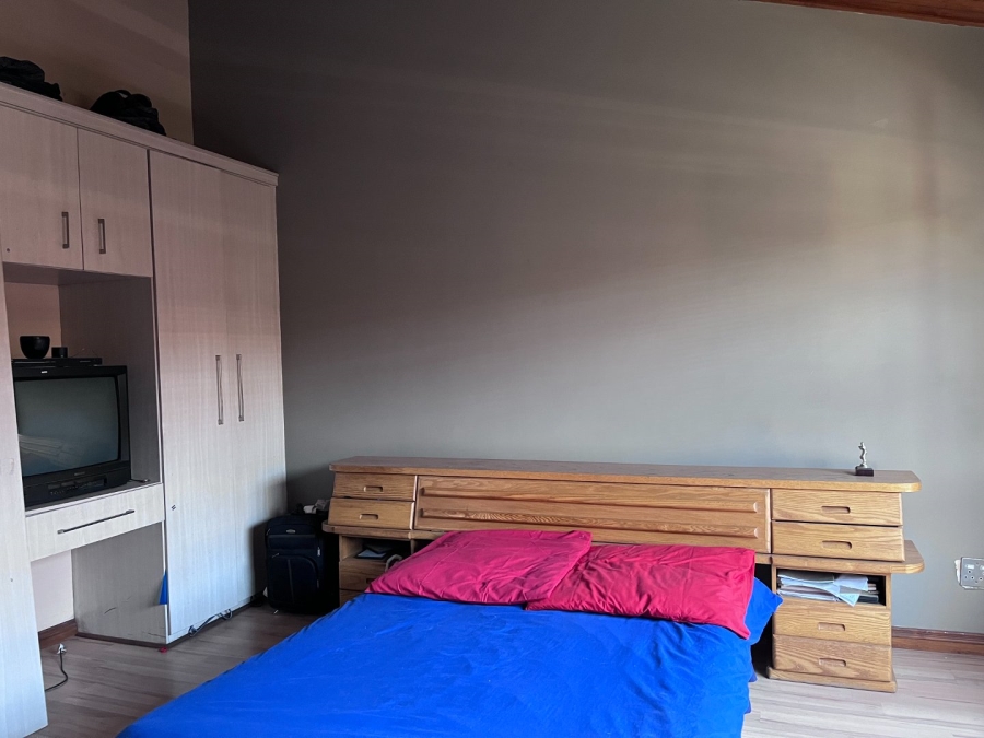 4 Bedroom Property for Sale in Vanderbijlpark SE 8 Gauteng