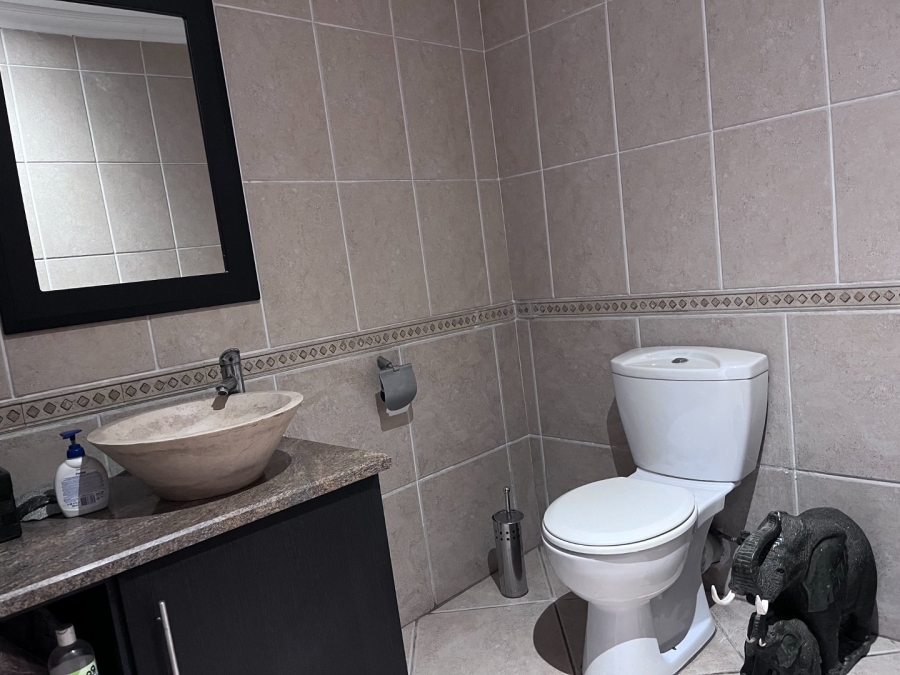4 Bedroom Property for Sale in Vanderbijlpark SE 8 Gauteng