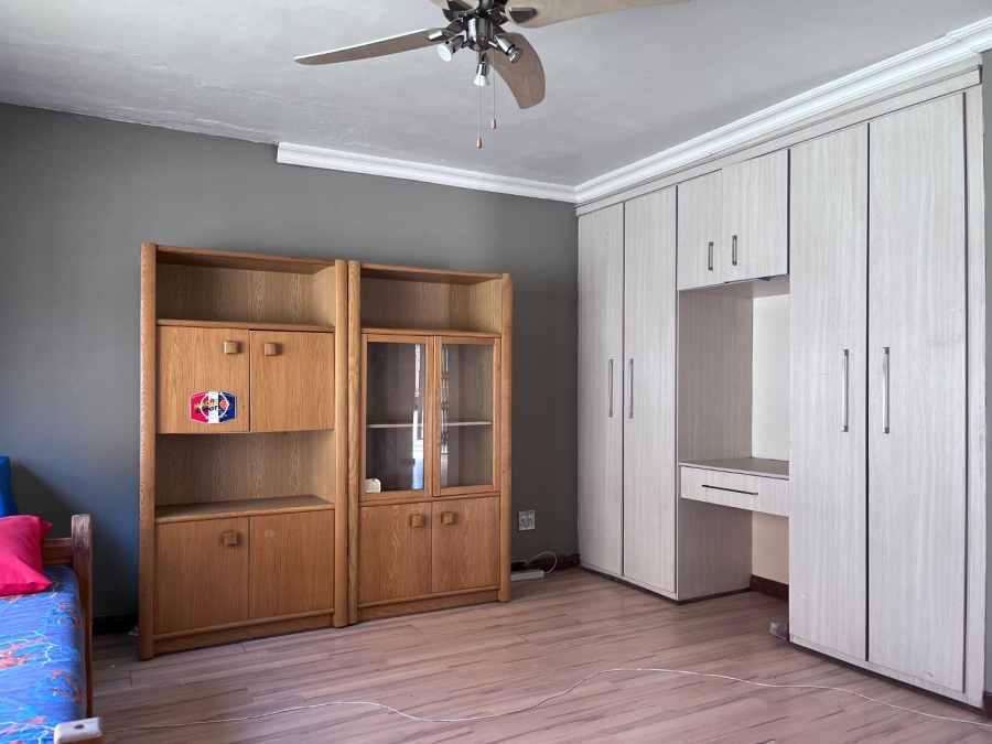 4 Bedroom Property for Sale in Vanderbijlpark SE 8 Gauteng