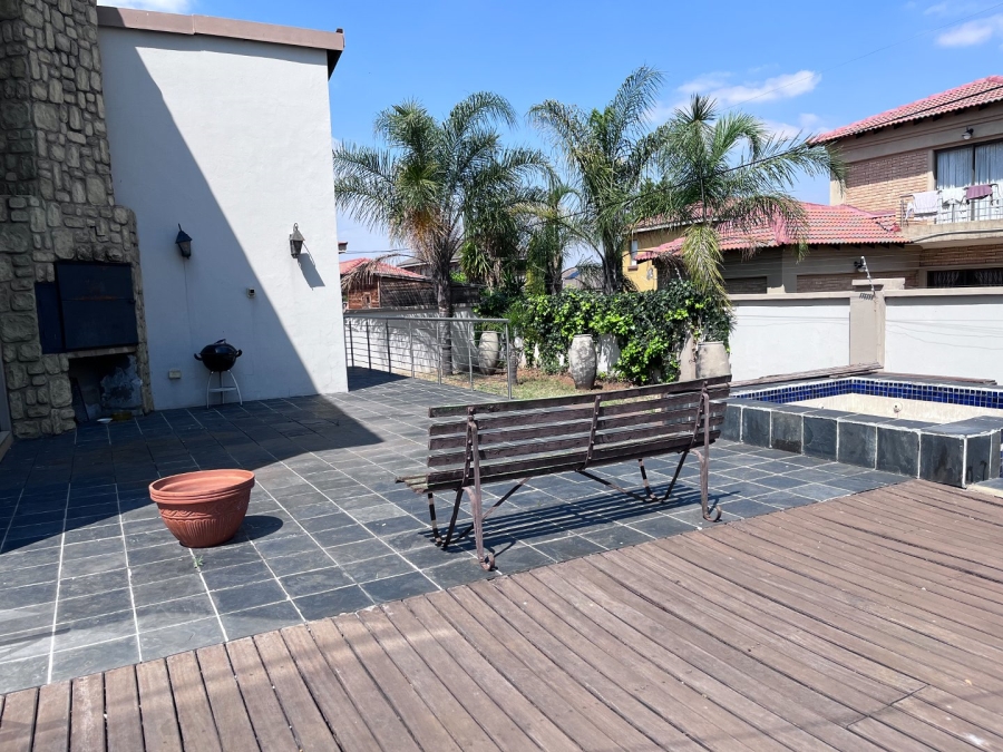 4 Bedroom Property for Sale in Vanderbijlpark SE 8 Gauteng