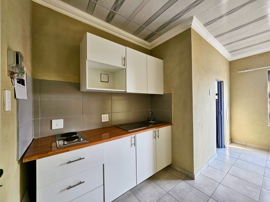To Let 1 Bedroom Property for Rent in Klopperpark Gauteng
