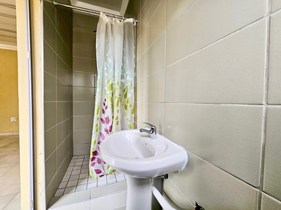 To Let 1 Bedroom Property for Rent in Klopperpark Gauteng