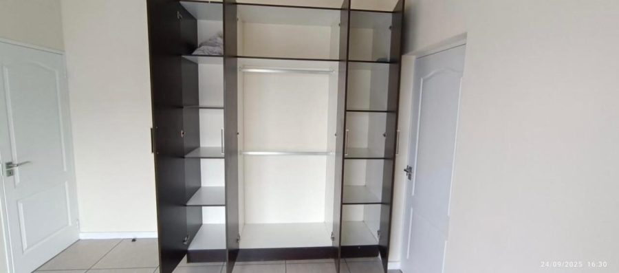  Bedroom Property for Sale in Greenstone Hill Gauteng