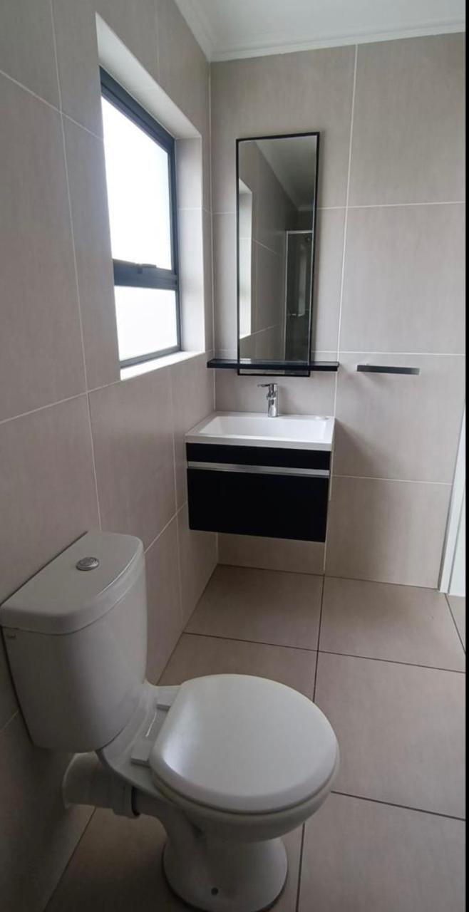  Bedroom Property for Sale in Greenstone Hill Gauteng