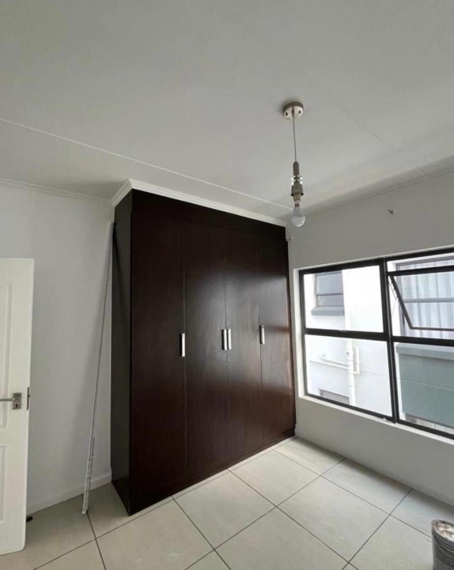  Bedroom Property for Sale in Greenstone Hill Gauteng
