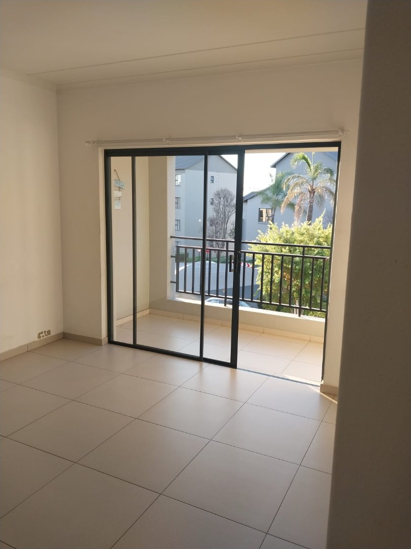 2 Bedroom Property for Sale in Erand Gardens Gauteng