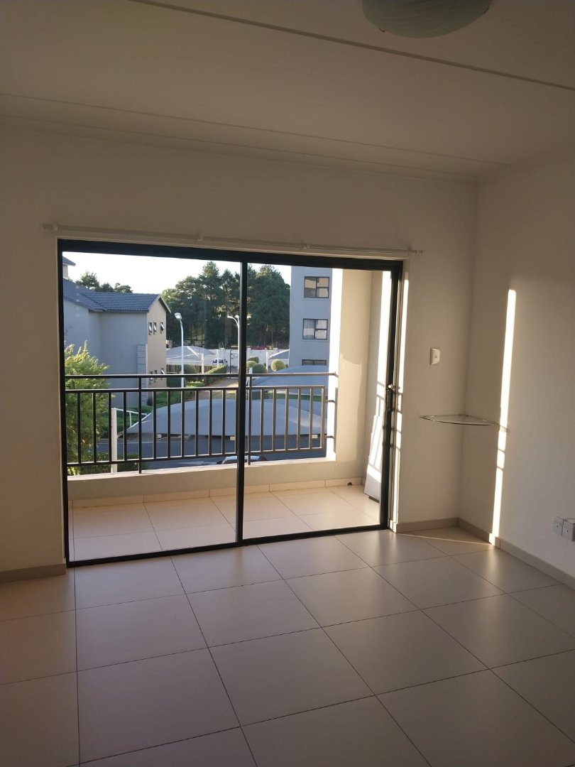2 Bedroom Property for Sale in Erand Gardens Gauteng