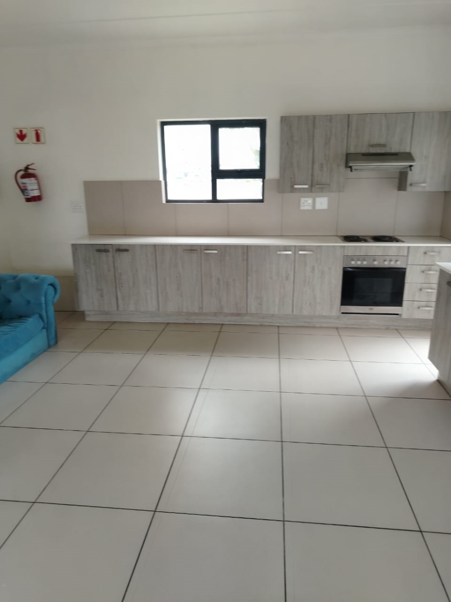 2 Bedroom Property for Sale in Erand Gardens Gauteng