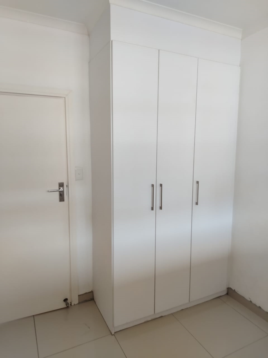 2 Bedroom Property for Sale in Erand Gardens Gauteng