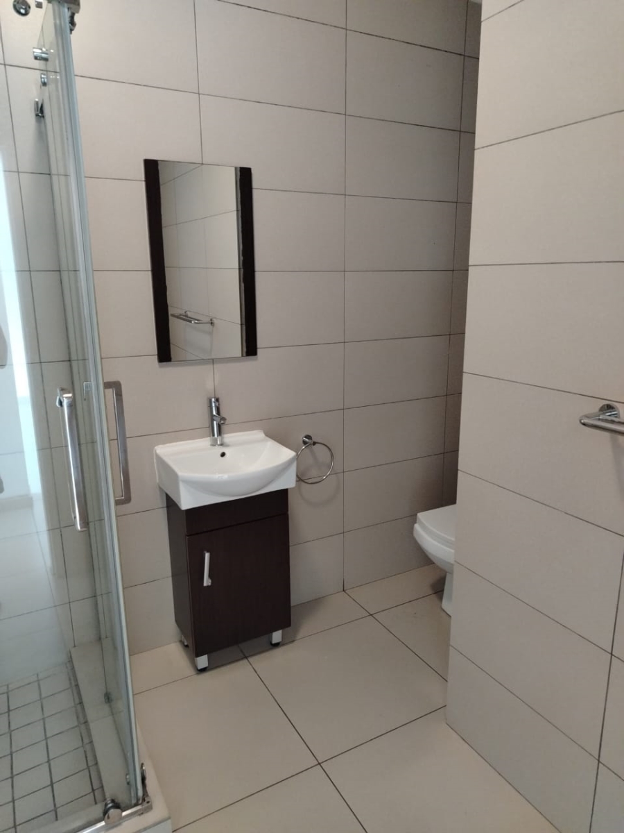 2 Bedroom Property for Sale in Erand Gardens Gauteng