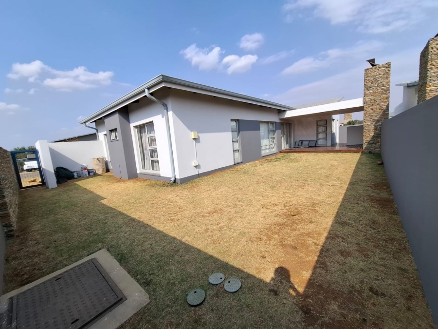 To Let 3 Bedroom Property for Rent in Eye of Africa Gauteng