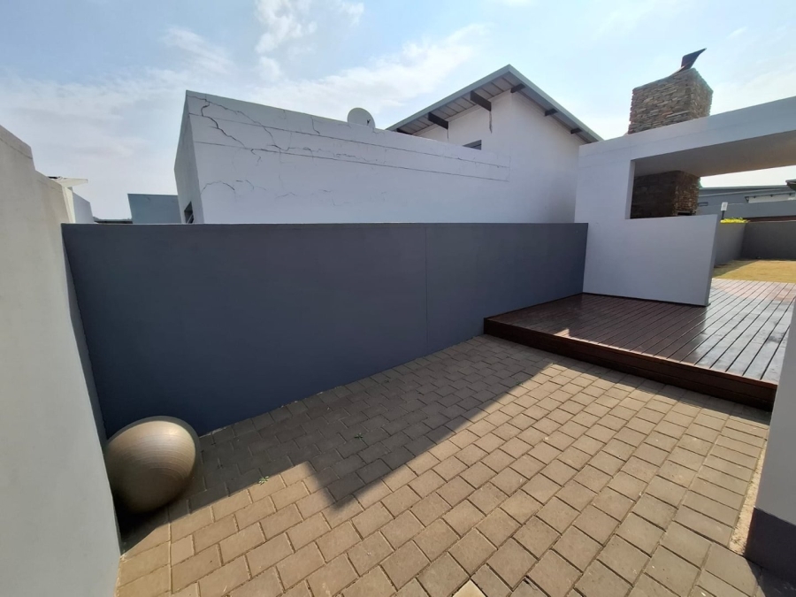 To Let 3 Bedroom Property for Rent in Eye of Africa Gauteng