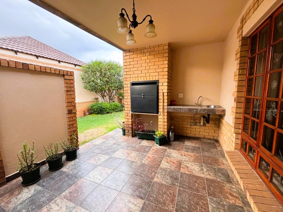 3 Bedroom Property for Sale in Highveld Gauteng