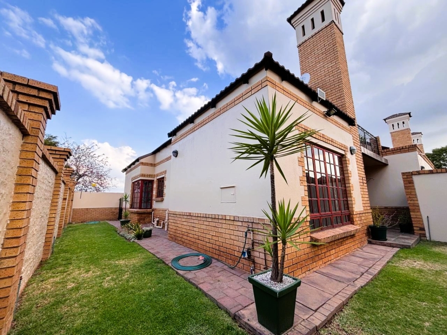 3 Bedroom Property for Sale in Highveld Gauteng
