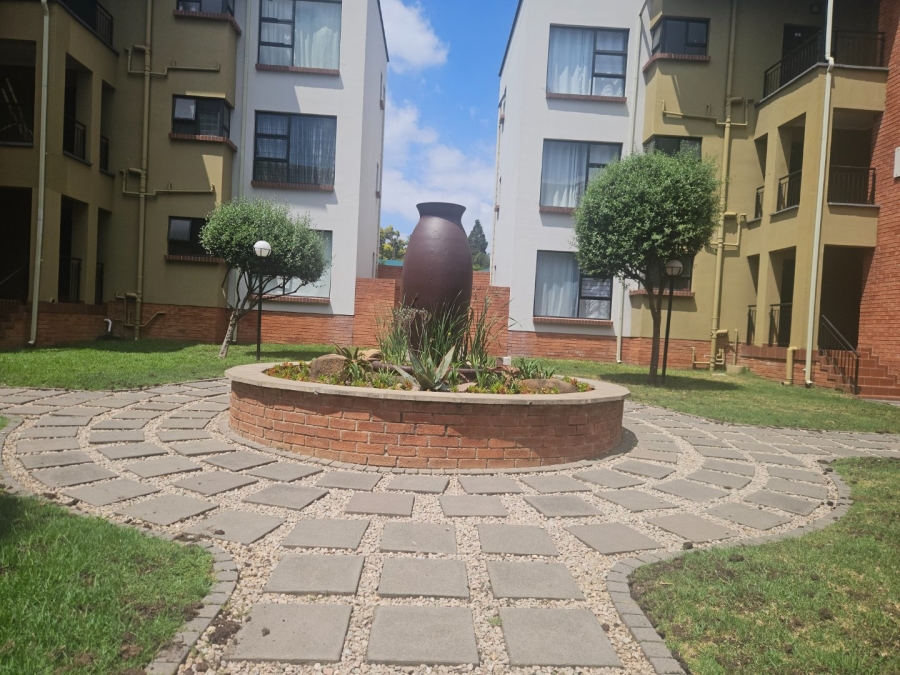 2 Bedroom Property for Sale in Douglasdale Gauteng