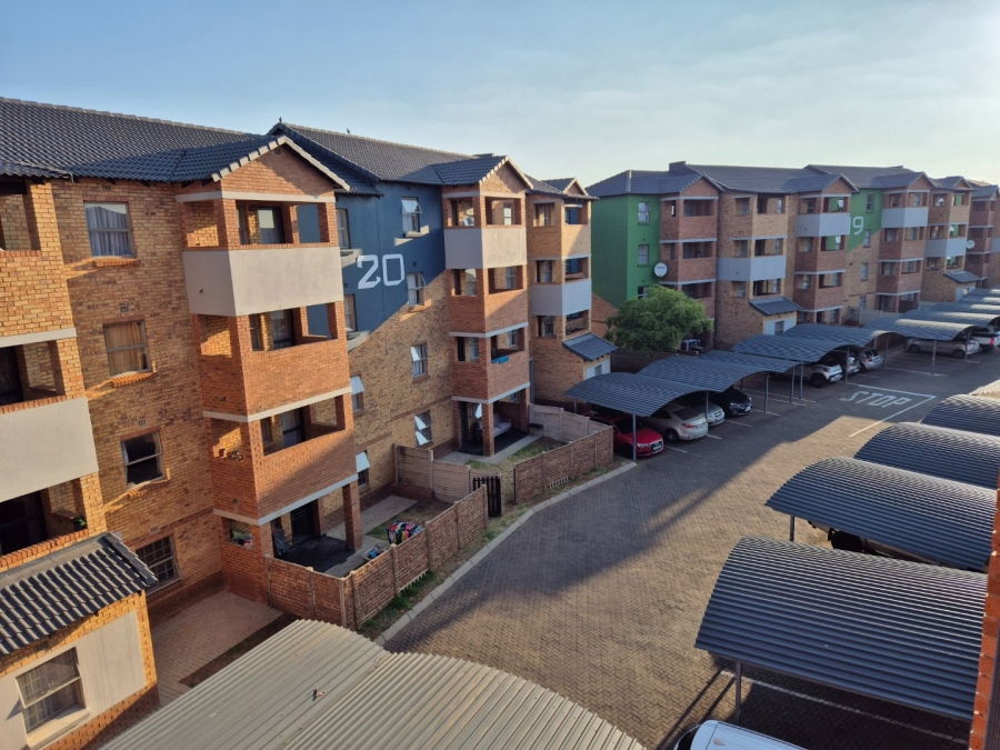 2 Bedroom Property for Sale in Heuweloord Gauteng