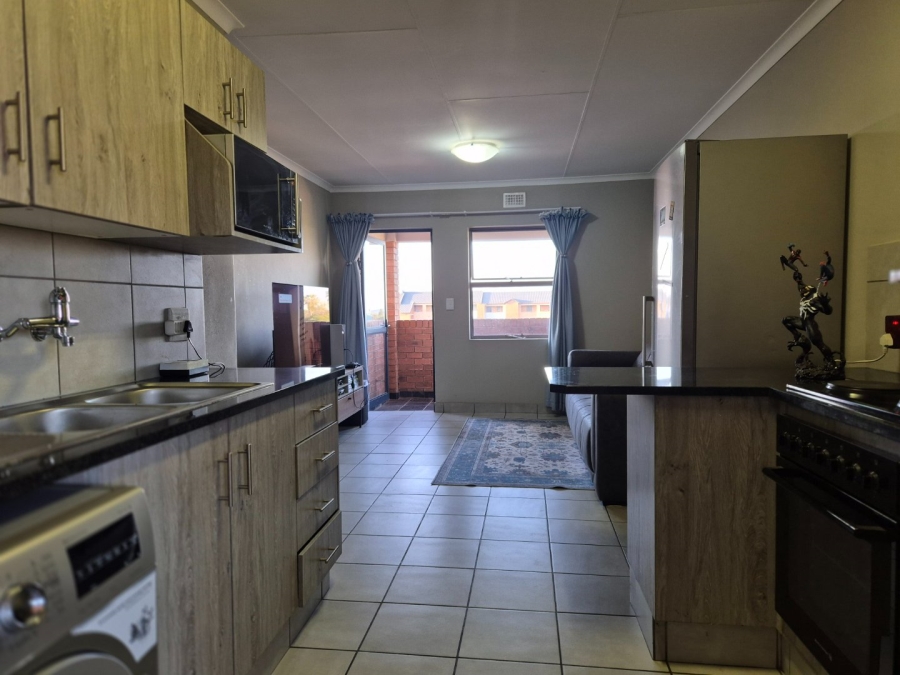 2 Bedroom Property for Sale in Heuweloord Gauteng