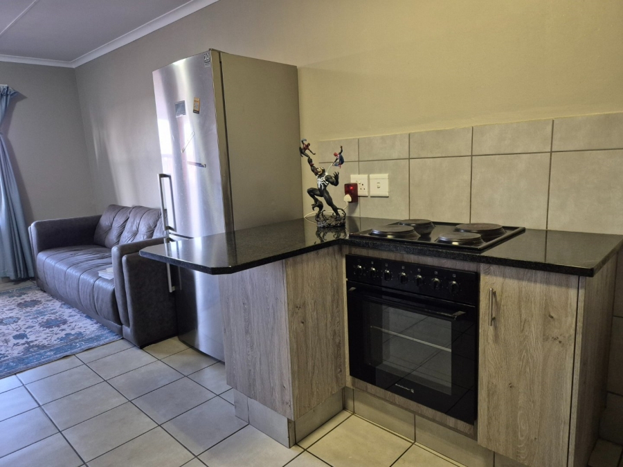 2 Bedroom Property for Sale in Heuweloord Gauteng