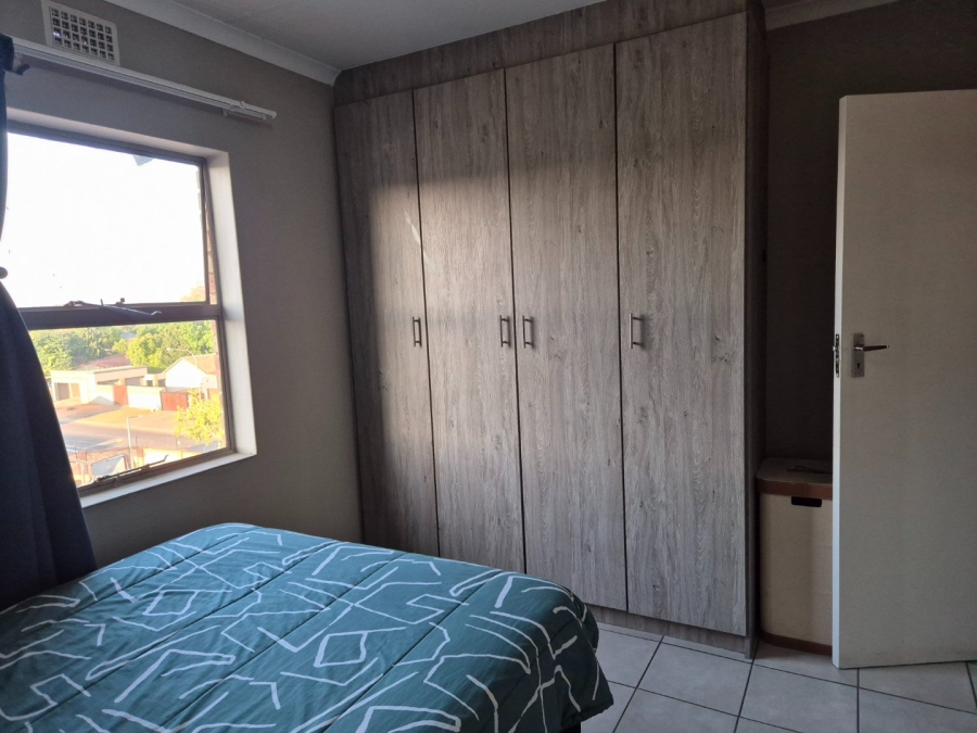 2 Bedroom Property for Sale in Heuweloord Gauteng