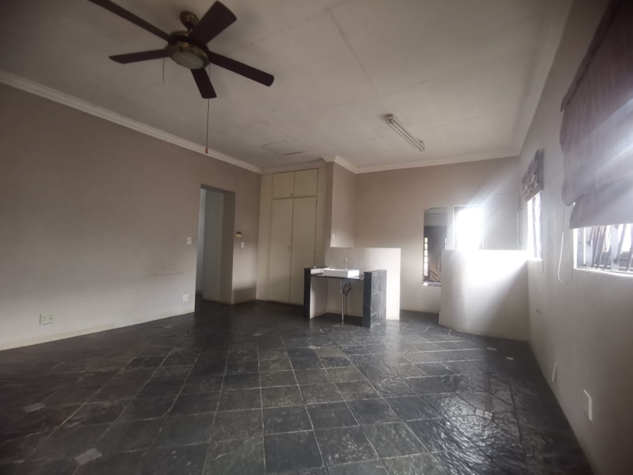 To Let 3 Bedroom Property for Rent in Kensington Gauteng