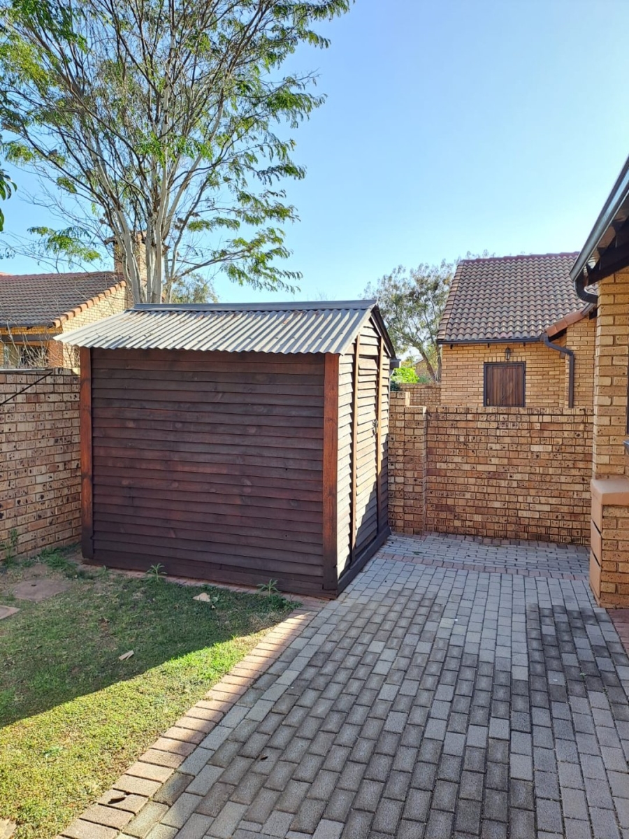To Let 3 Bedroom Property for Rent in Equestria Gauteng