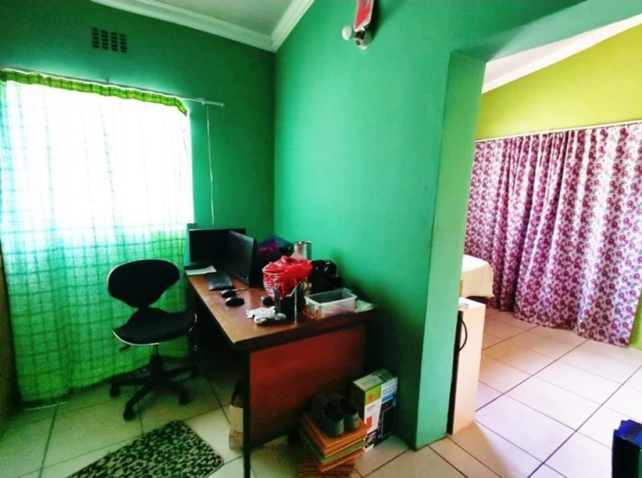 6 Bedroom Property for Sale in Vanderbijlpark SW 5 Gauteng