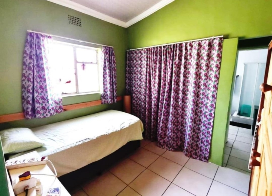 6 Bedroom Property for Sale in Vanderbijlpark SW 5 Gauteng