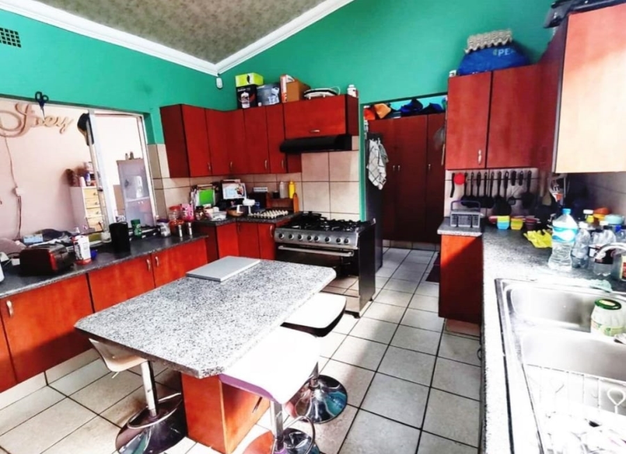 6 Bedroom Property for Sale in Vanderbijlpark SW 5 Gauteng