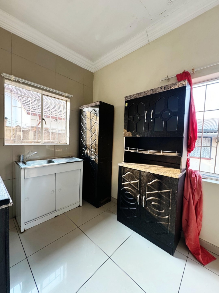 To Let 1 Bedroom Property for Rent in Laudium Ext 2 Gauteng