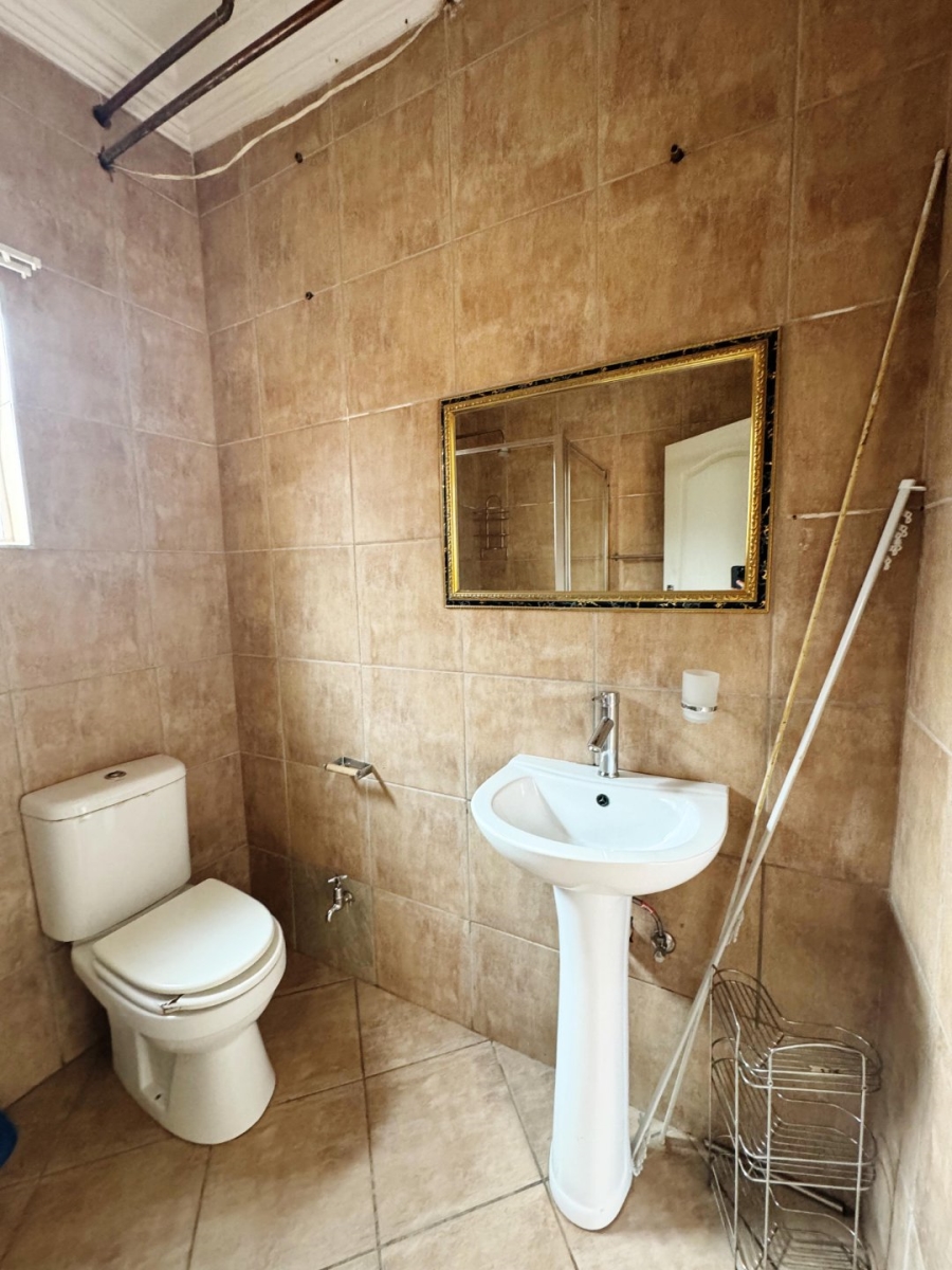 To Let 1 Bedroom Property for Rent in Laudium Ext 2 Gauteng