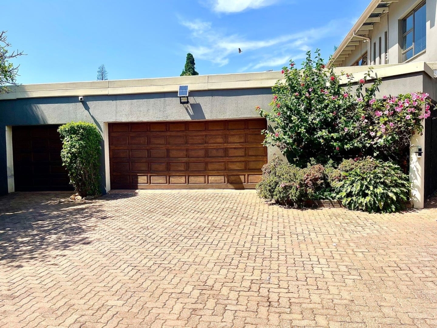 4 Bedroom Property for Sale in Birchleigh Gauteng