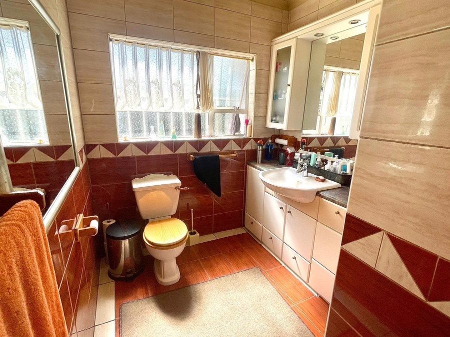 4 Bedroom Property for Sale in Birchleigh Gauteng