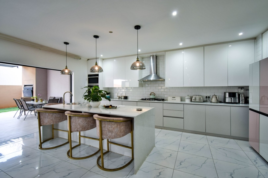 4 Bedroom Property for Sale in Lombardy Gauteng