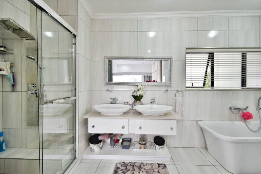 4 Bedroom Property for Sale in Lombardy Gauteng