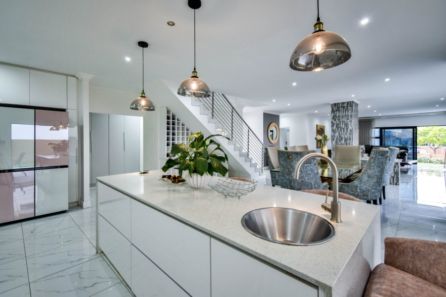 4 Bedroom Property for Sale in Lombardy Gauteng