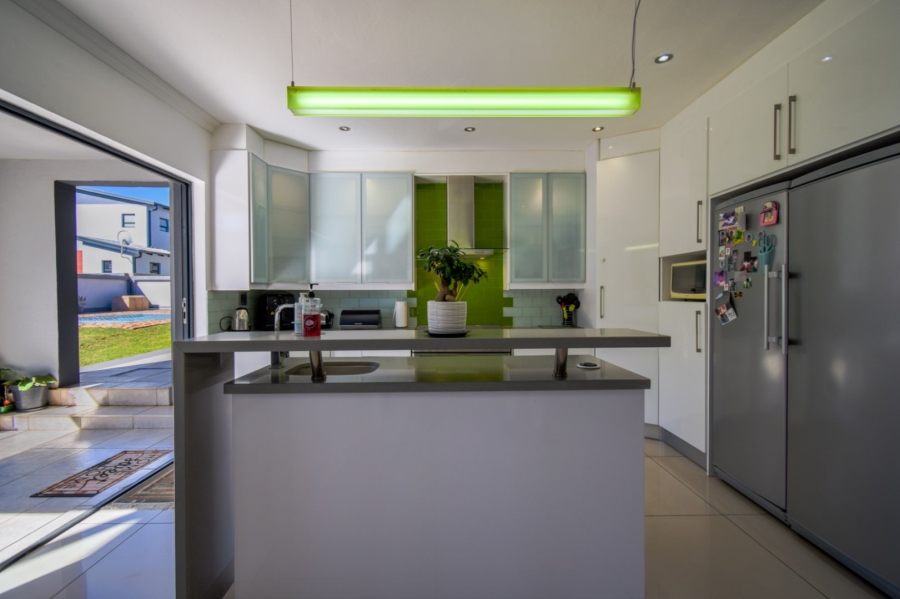 5 Bedroom Property for Sale in The Hills Game Reserve Estate Gauteng