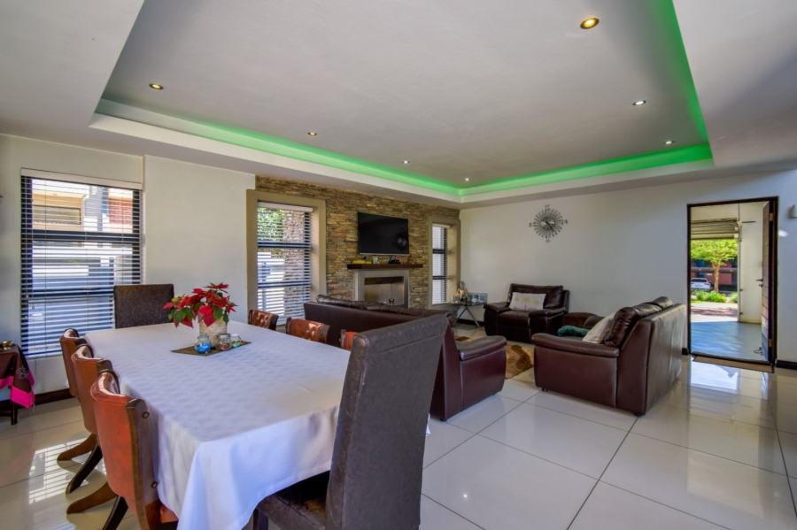 5 Bedroom Property for Sale in The Hills Game Reserve Estate Gauteng