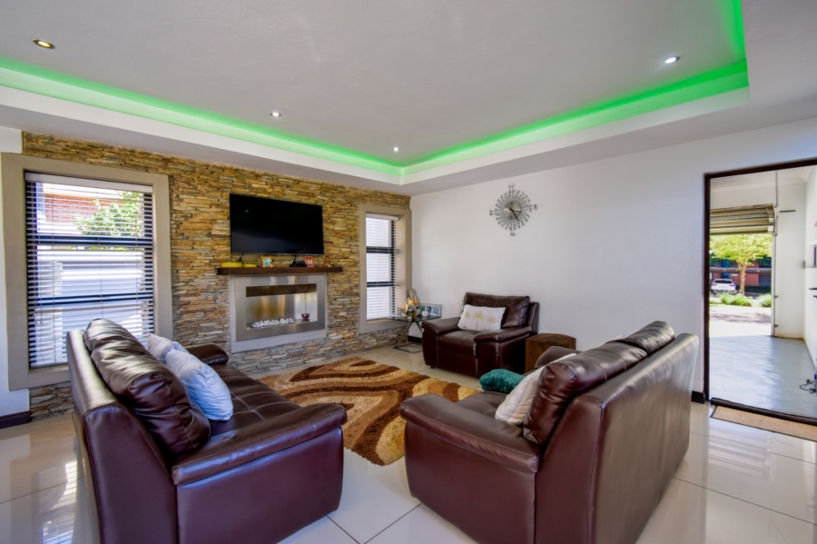 5 Bedroom Property for Sale in The Hills Game Reserve Estate Gauteng