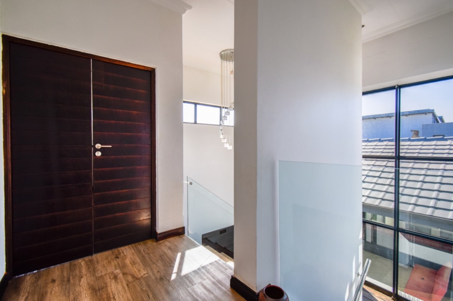 5 Bedroom Property for Sale in The Hills Game Reserve Estate Gauteng