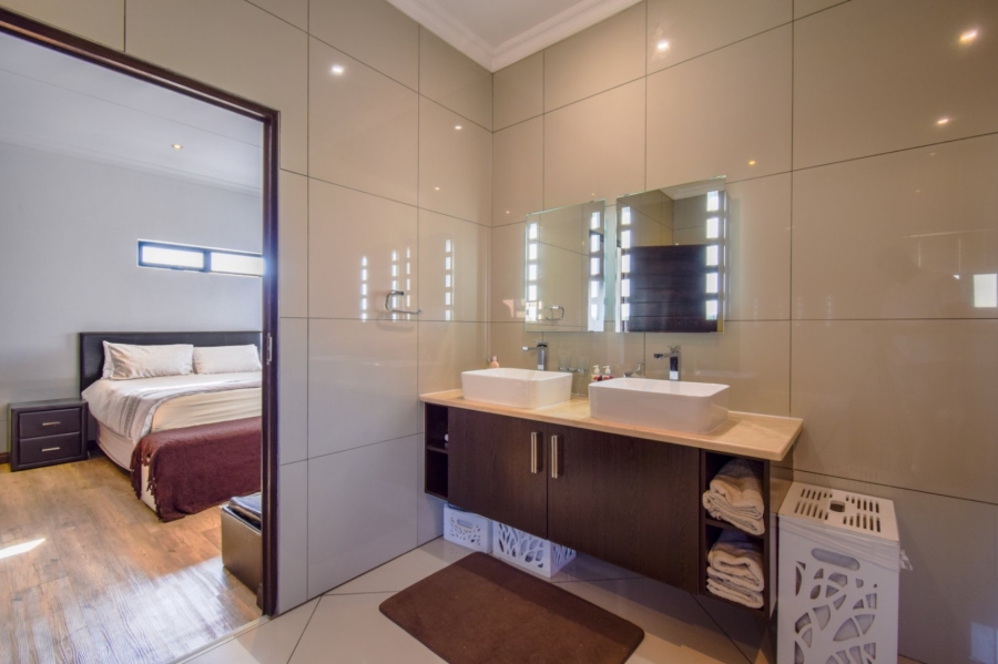 5 Bedroom Property for Sale in The Hills Game Reserve Estate Gauteng