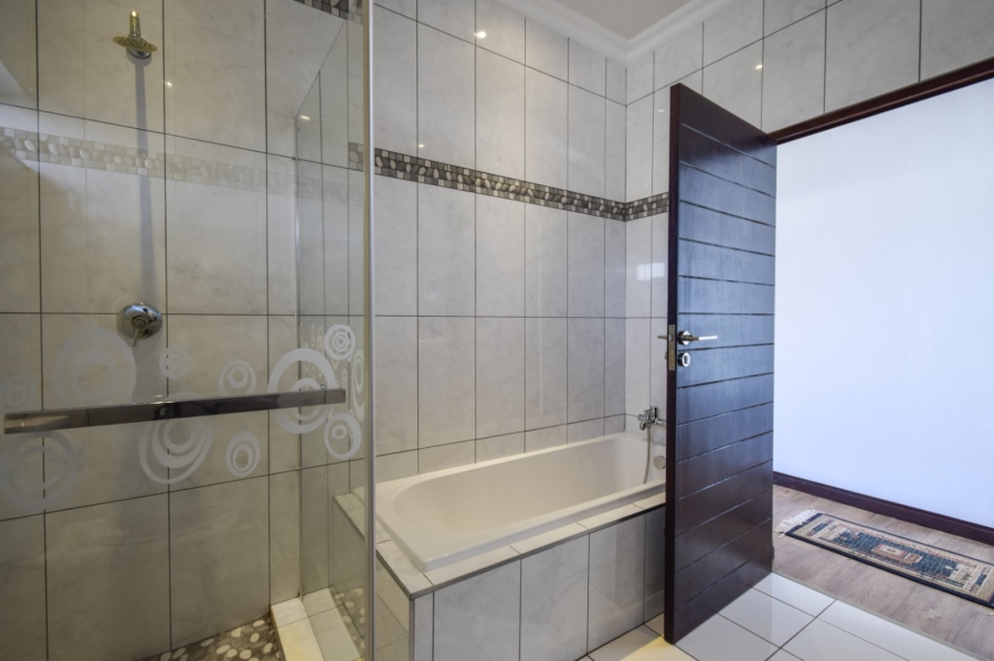 5 Bedroom Property for Sale in The Hills Game Reserve Estate Gauteng