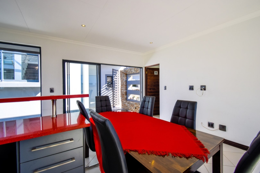 5 Bedroom Property for Sale in The Hills Game Reserve Estate Gauteng
