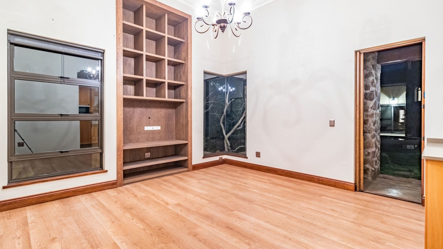 5 Bedroom Property for Sale in Meyersdal Eco Estate Gauteng