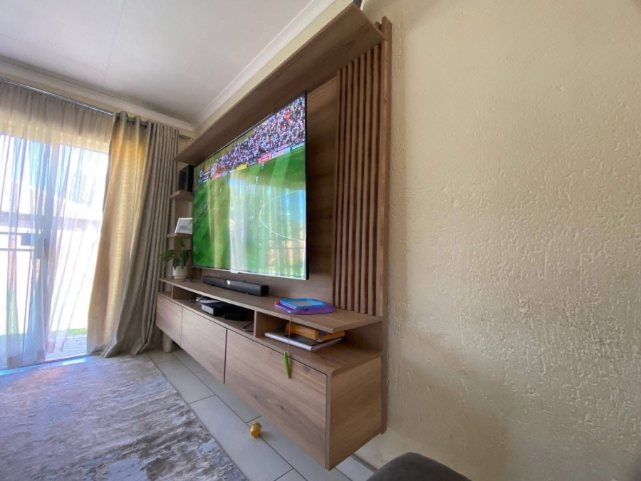 3 Bedroom Property for Sale in Heuwelsig Estate Gauteng